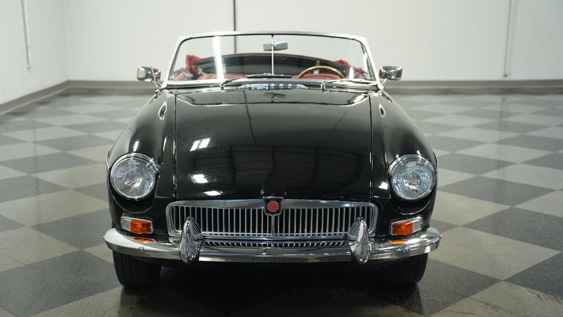 Mg-B-1967-Black-Red-18