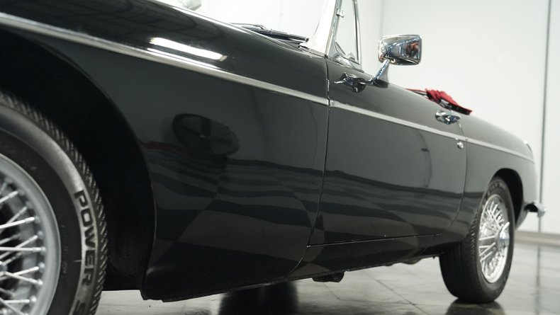 Mg-B-1967-Black-Red-22