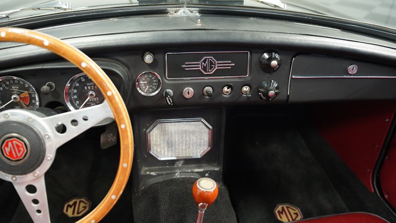 Mg-B-1967-Black-Red-43