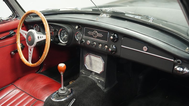 Mg-B-1967-Black-Red-45