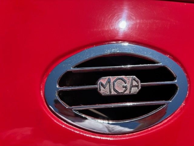 Mg-Mga-1958-Red-tan-14