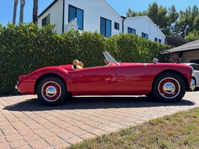 Mg-Mga-1958-Red-tan-2