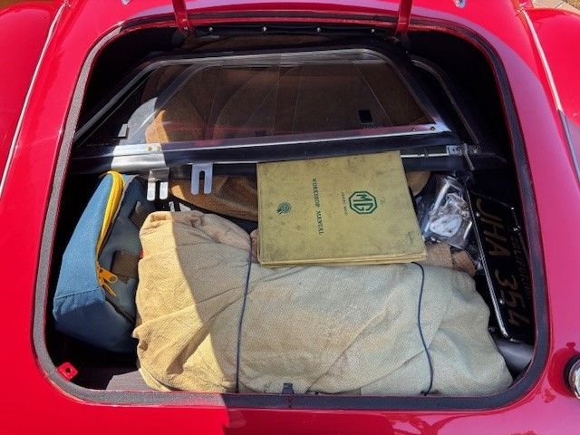 Mg-Mga-1958-Red-tan-27