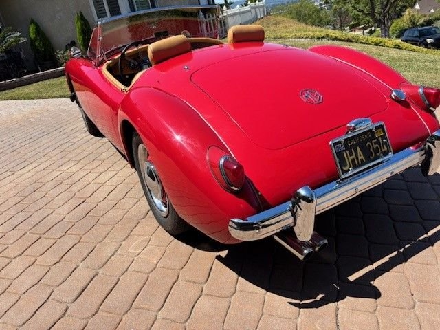 Mg-Mga-1958-Red-tan-4