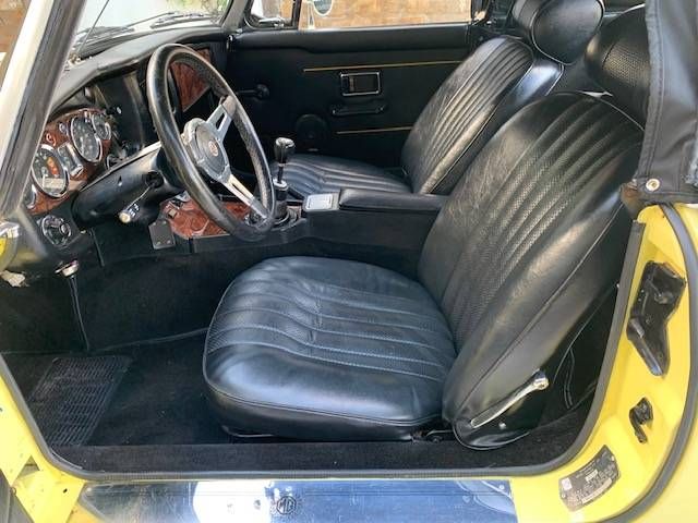 Mg-Mgb-1976-Yellow-12