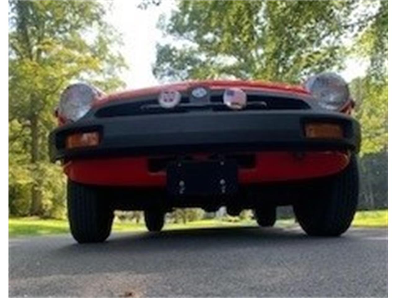 Mg-Mgb-1979-Red-Black