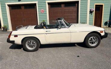 Mg-Mgb-1979-White-Black-1