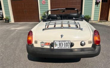 Mg-Mgb-1979-White-Black-2