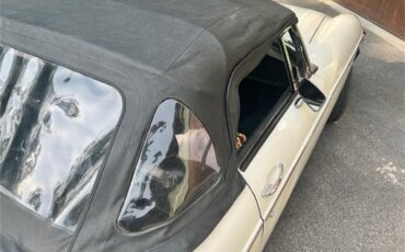 Mg-Mgb-1979-White-Black-5