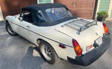Mg-Mgb-1979-White-Black-6