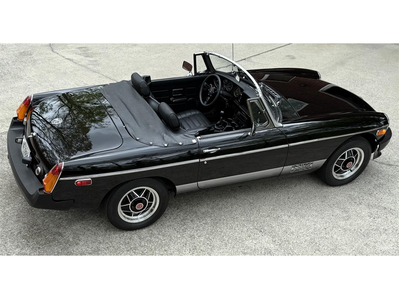 Mg-Mgb-1980-Black-Black-7