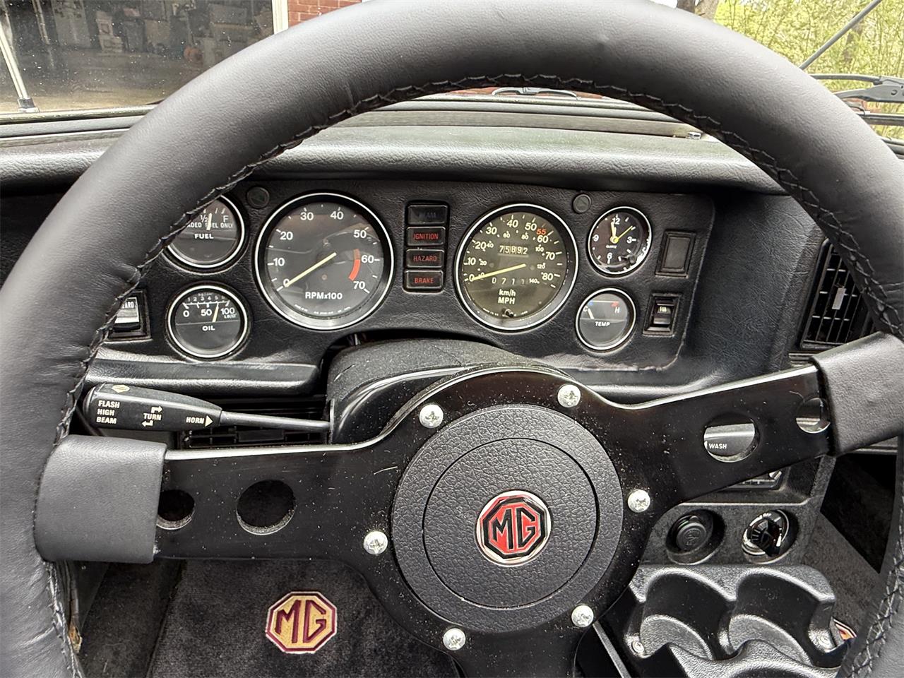 Mg-Mgb-1980-Black-Black-9