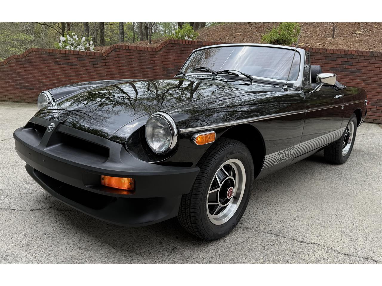 Mg-Mgb-1980-Black-Black