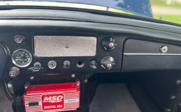 Mg-Mgb-gt-1968-Blue-Black-10