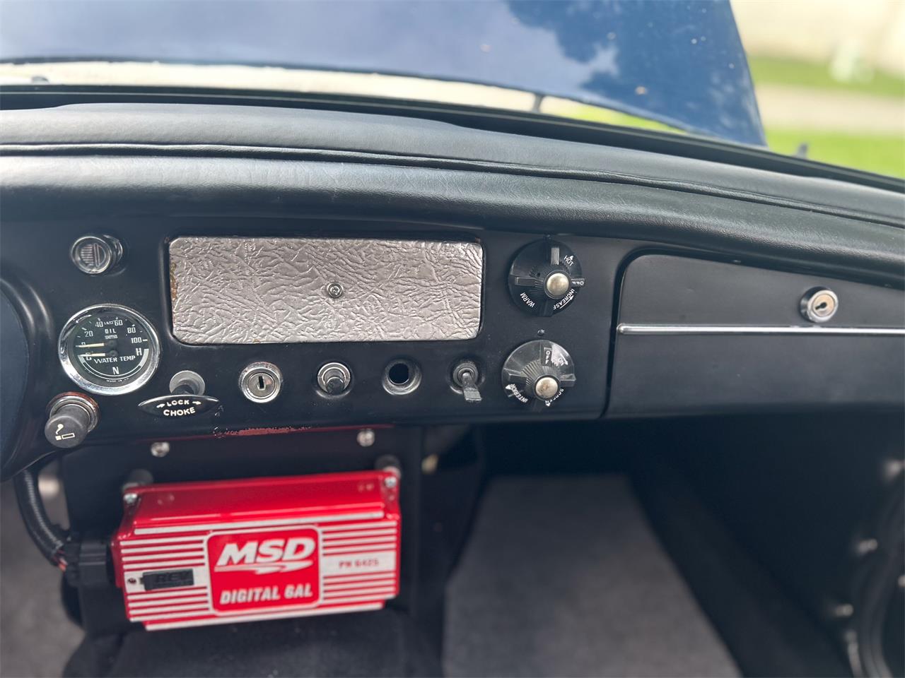 Mg-Mgb-gt-1968-Blue-Black-10