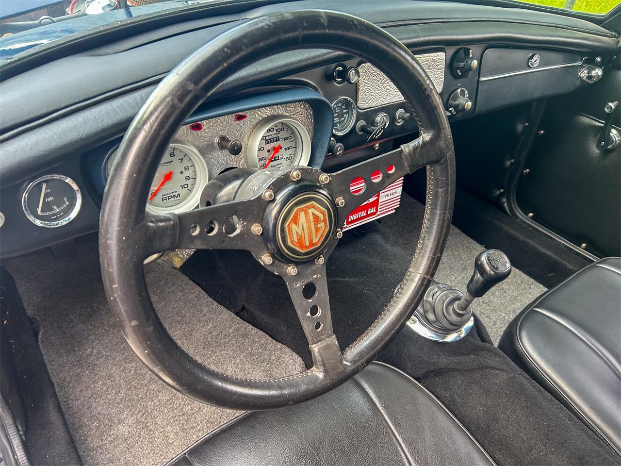 Mg-Mgb-gt-1968-Blue-Black-17