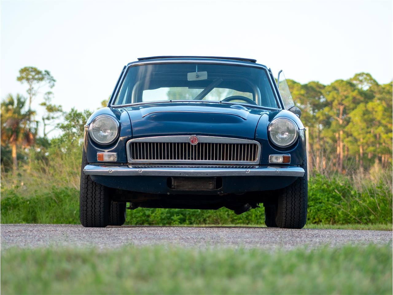 Mg-Mgb-gt-1968-Blue-Black-2