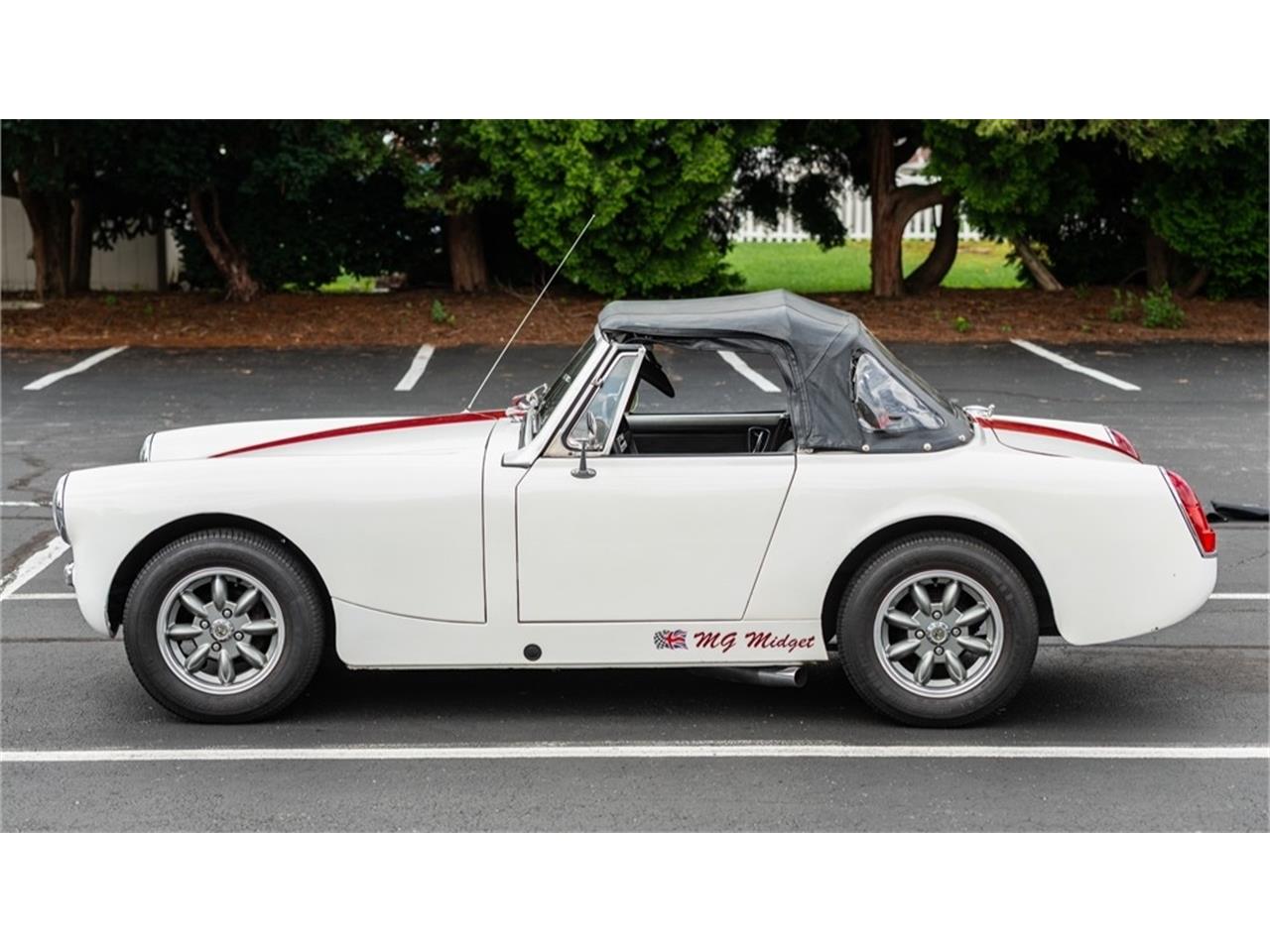 Mg-Midget-1973-White-Black-18
