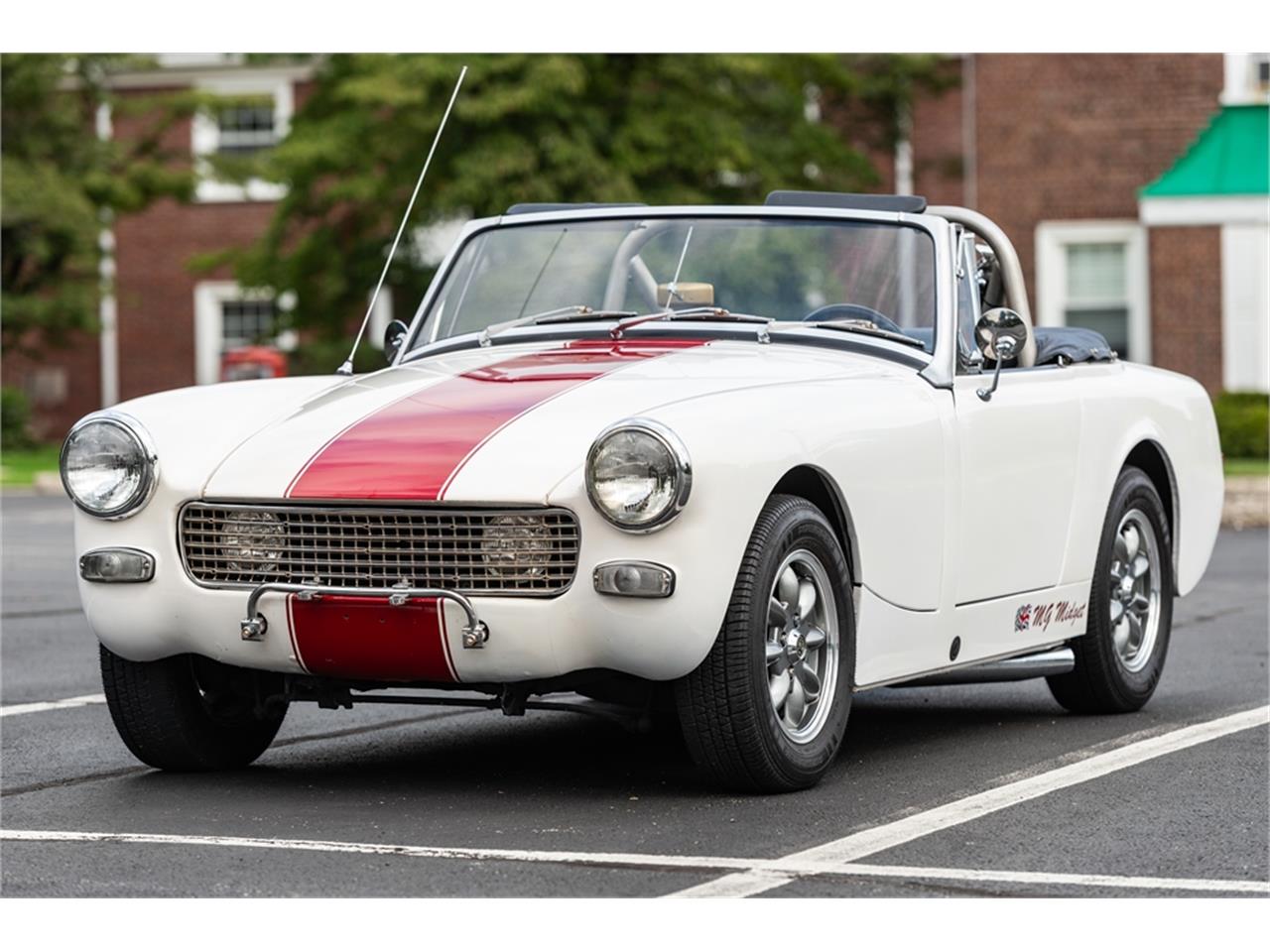 Mg-Midget-1973-White-Black-21