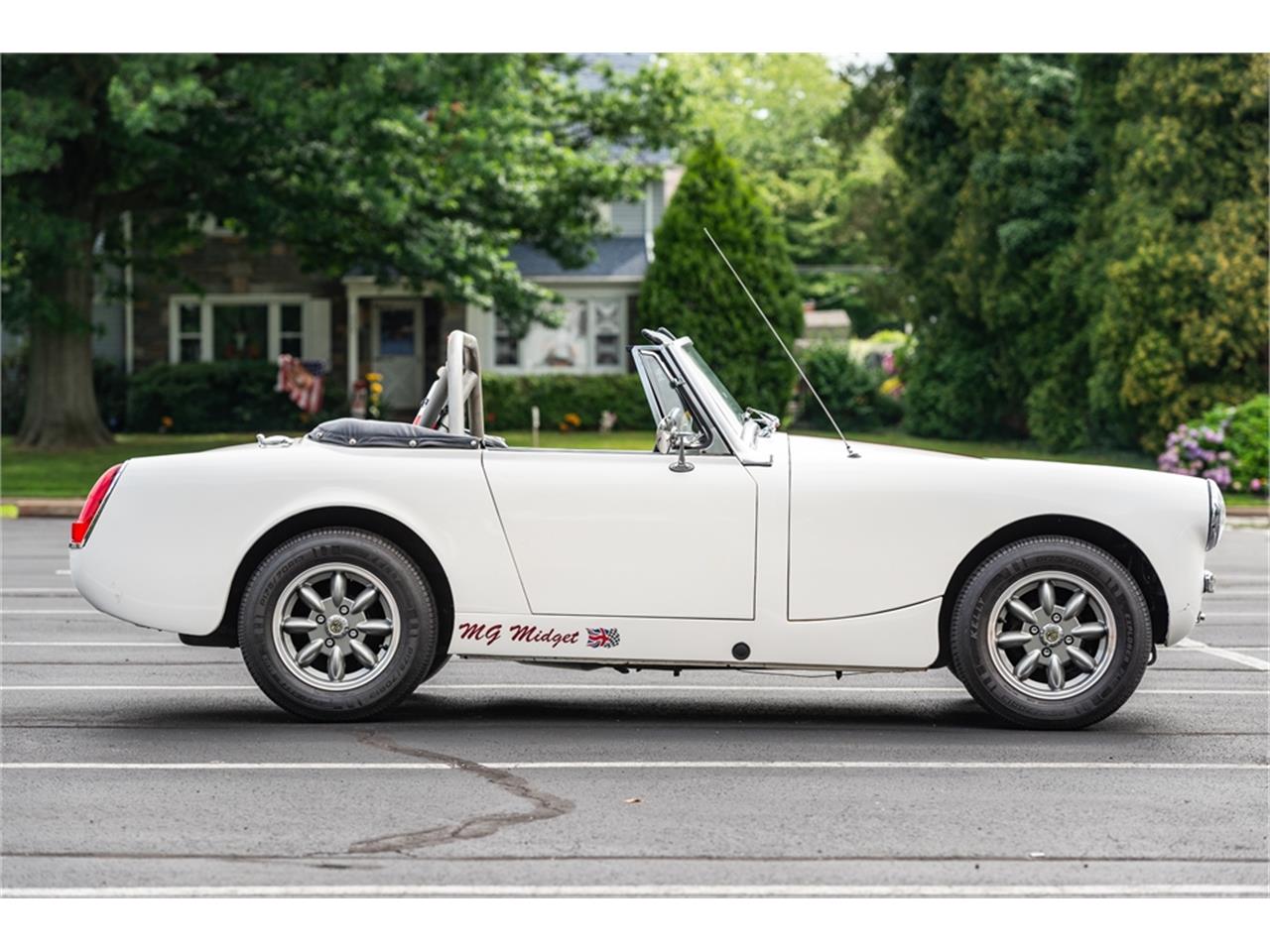 Mg-Midget-1973-White-Black-25