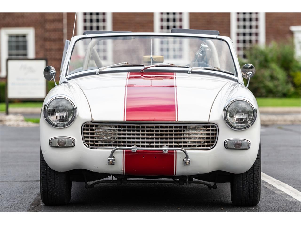 Mg-Midget-1973-White-Black-27