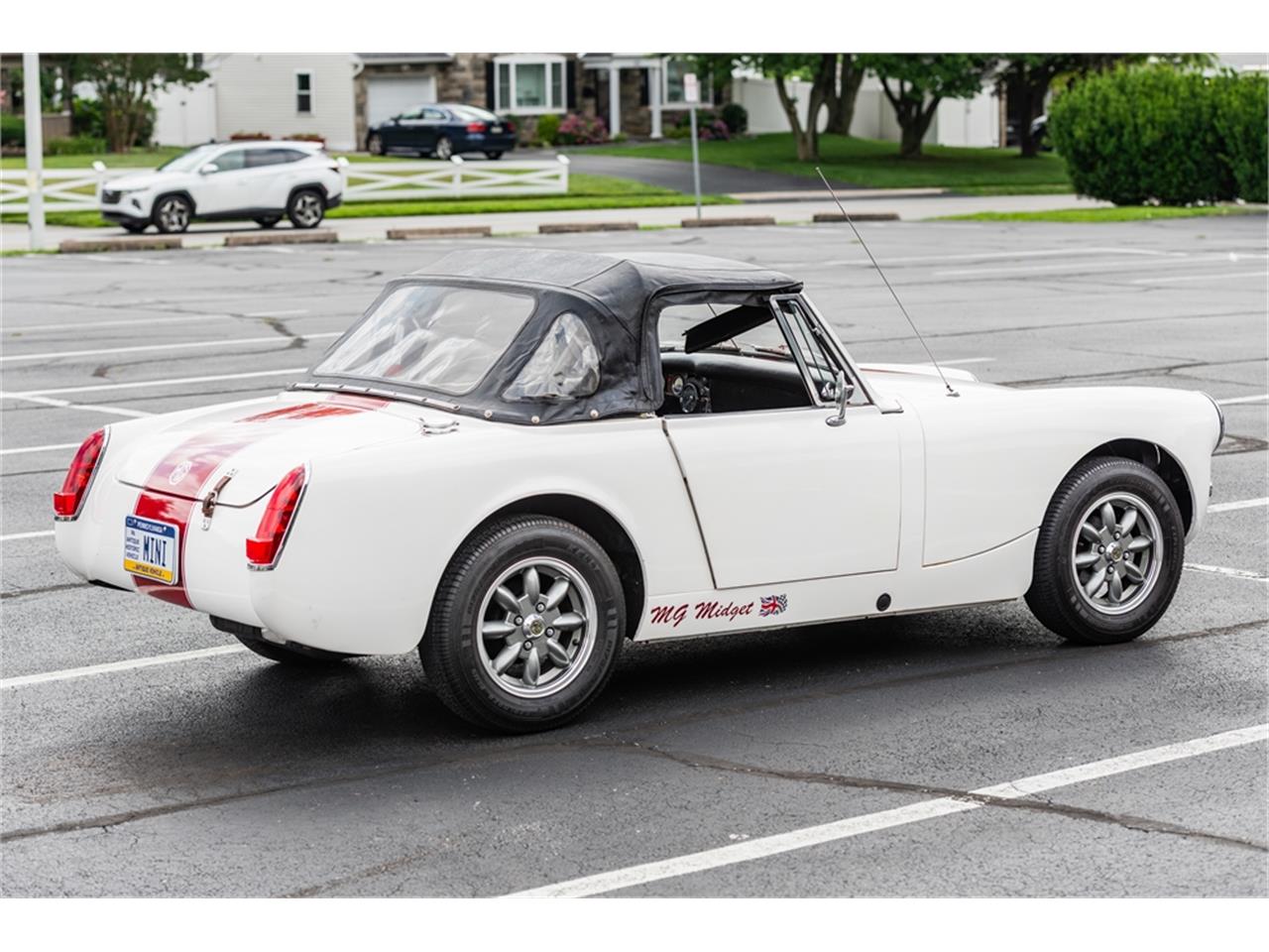 Mg-Midget-1973-White-Black-32