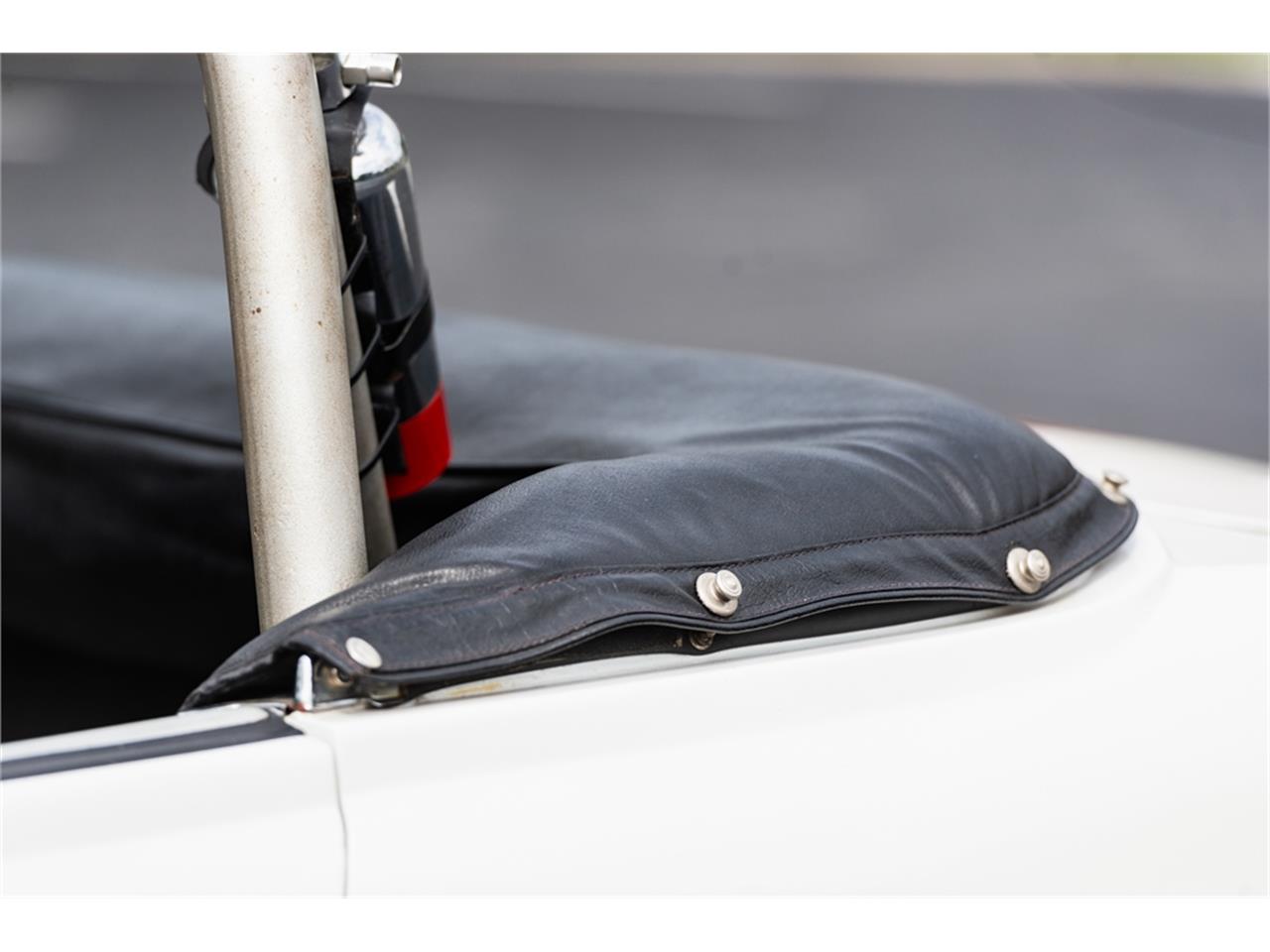 Mg-Midget-1973-White-Black-56