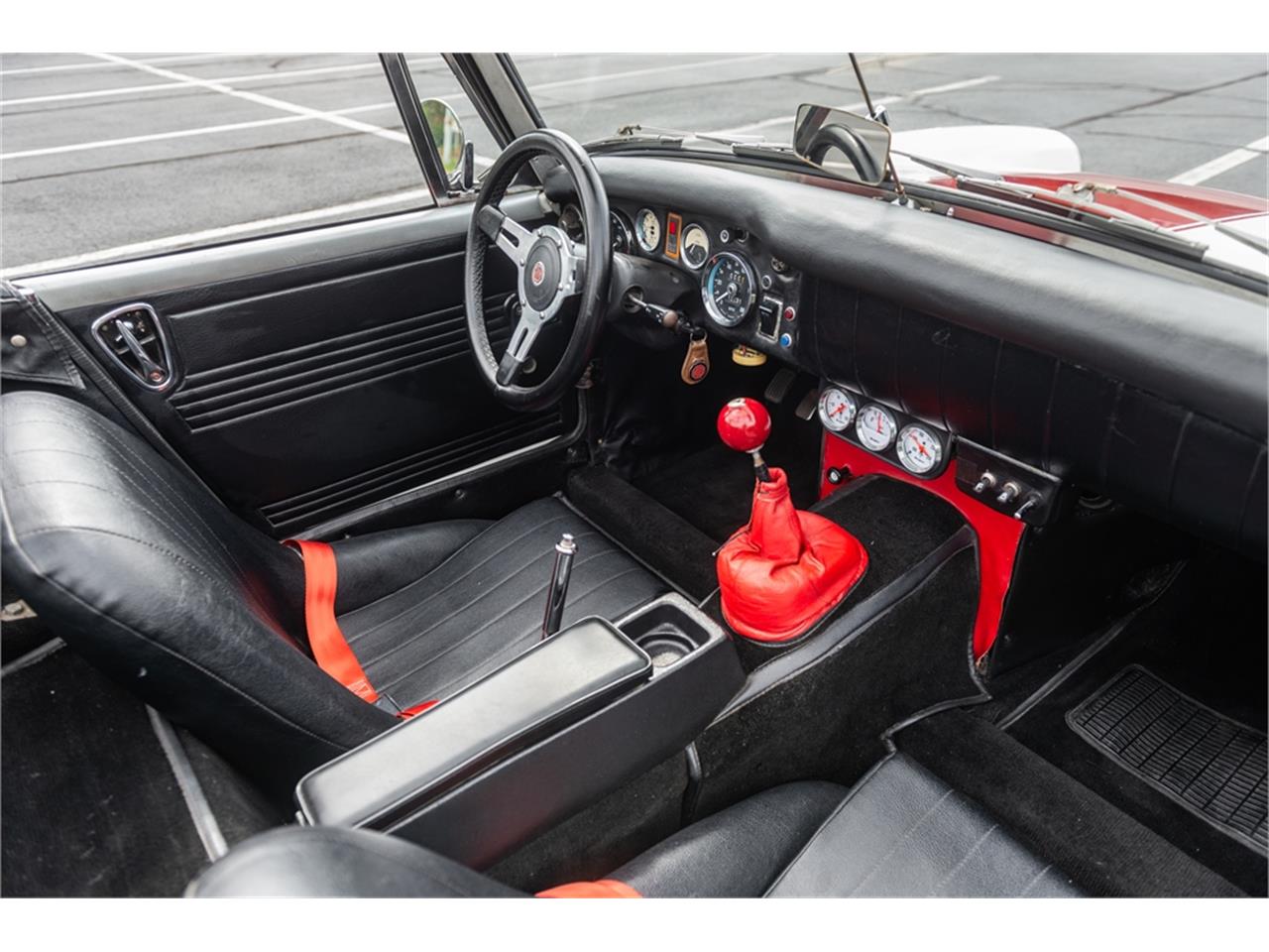 Mg-Midget-1973-White-Black-8