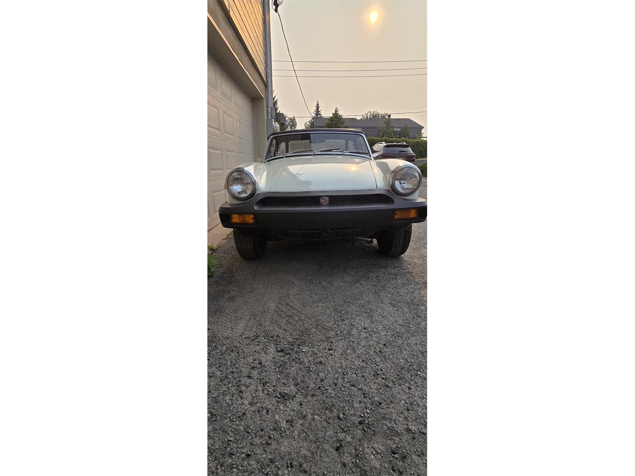 Mg-Midget-1976-White-Black-13