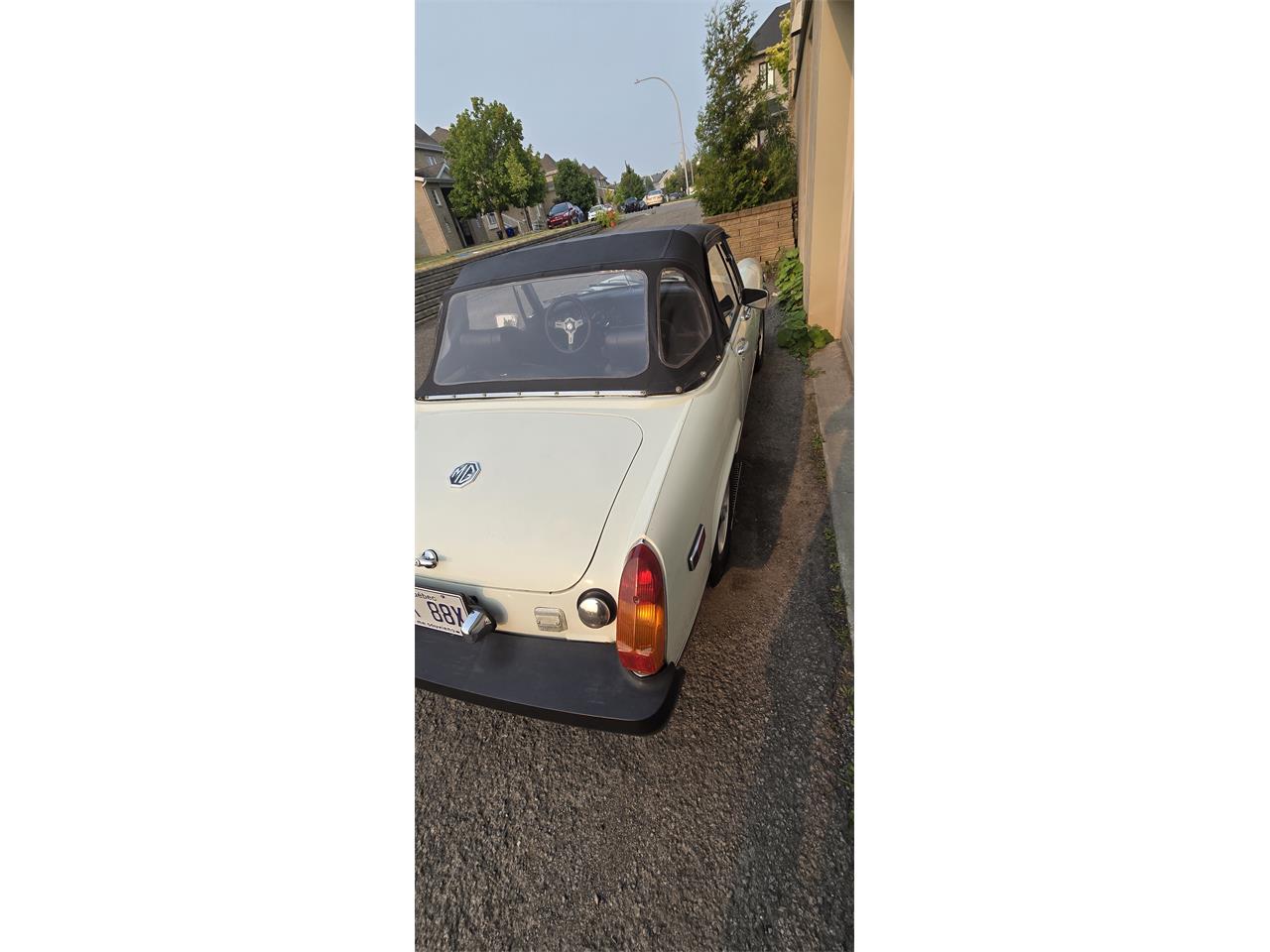 Mg-Midget-1976-White-Black-16