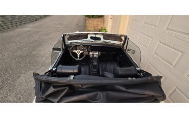 Mg-Midget-1976-White-Black-18