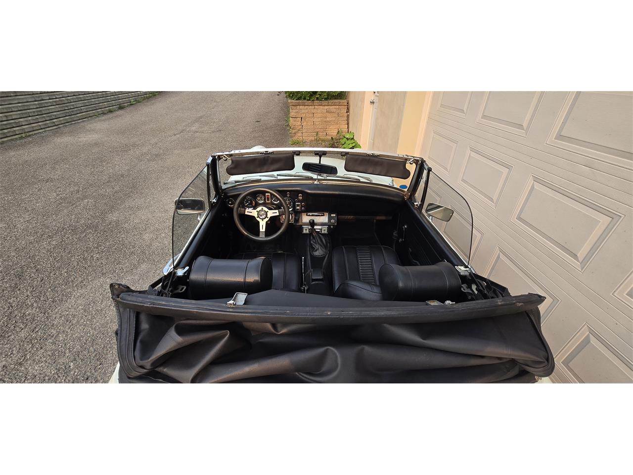 Mg-Midget-1976-White-Black-18