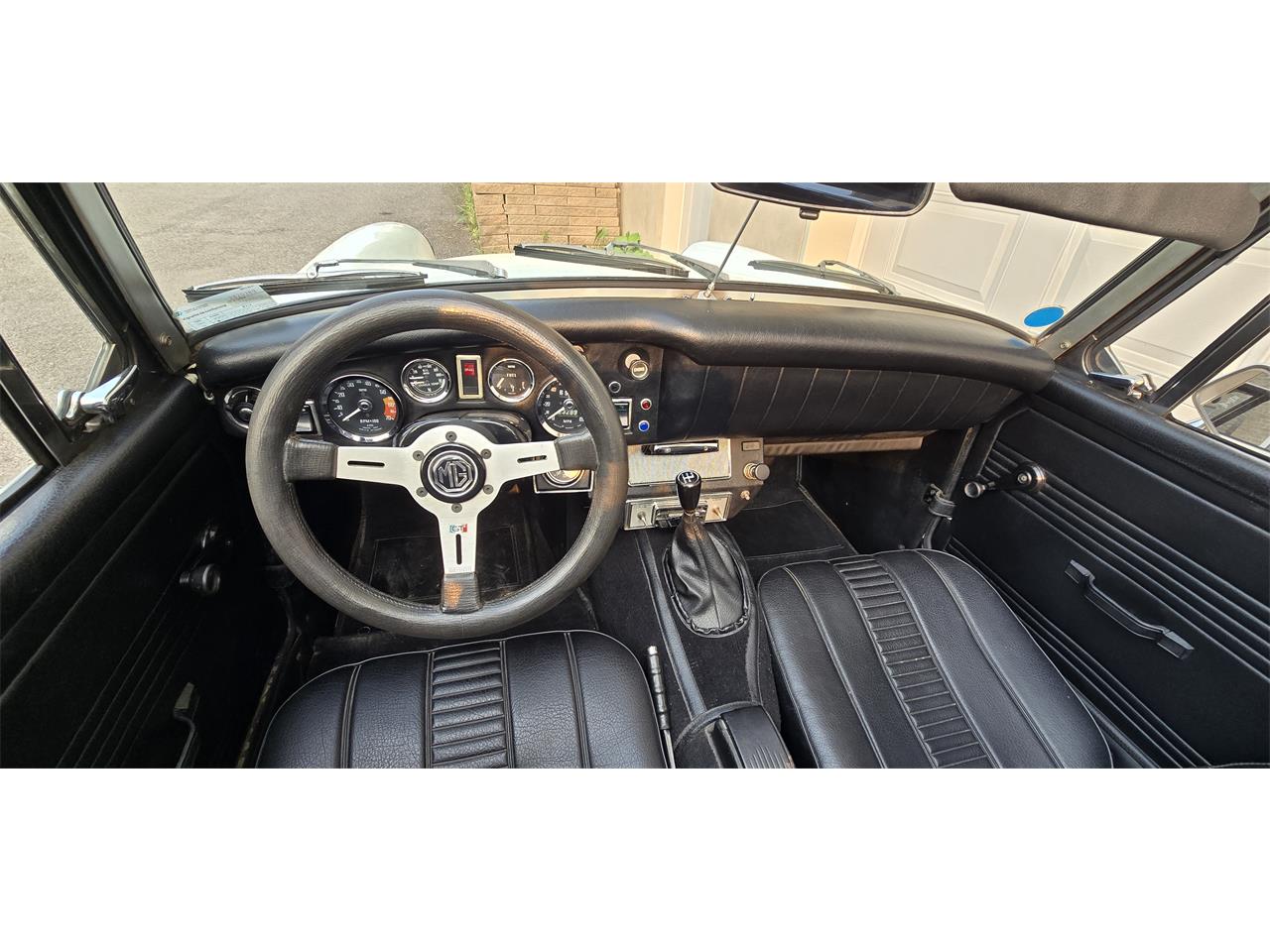 Mg-Midget-1976-White-Black-4