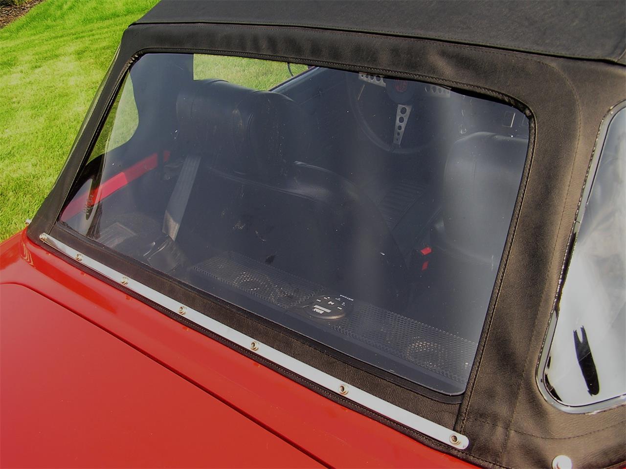 Mg-Midget-mark-iii-convertible-1972-Red-Black-20