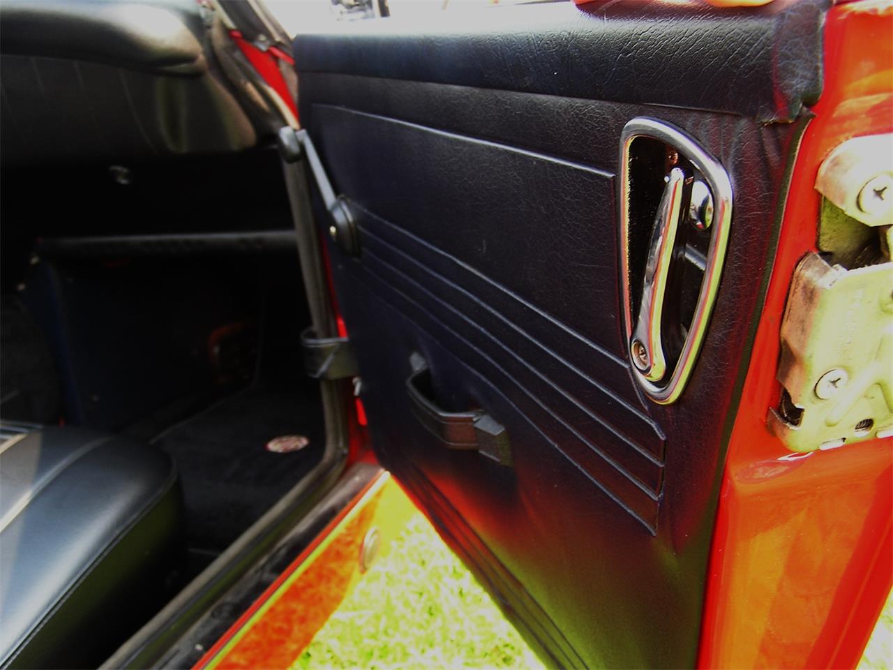 Mg-Midget-mark-iii-convertible-1972-Red-Black-75