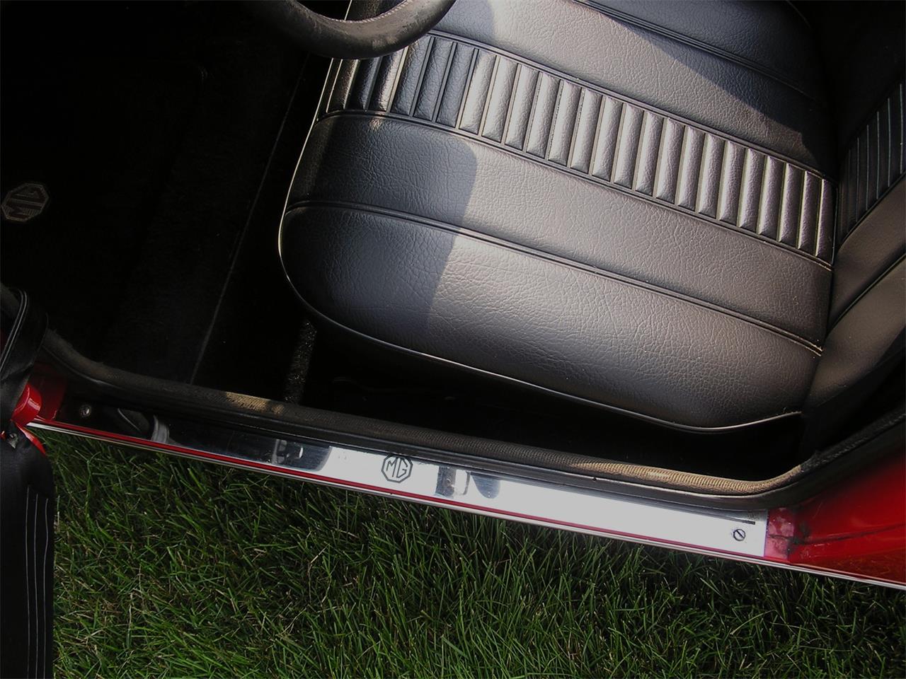 Mg-Midget-mark-iii-convertible-1972-Red-Black-82
