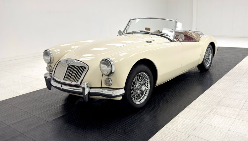 Mg-Other-1961-Old-English-White-Oxblood-1