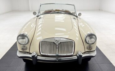 Mg-Other-1961-Old-English-White-Oxblood-13