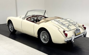 Mg-Other-1961-Old-English-White-Oxblood-15