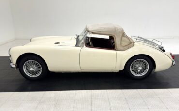Mg-Other-1961-Old-English-White-Oxblood-2