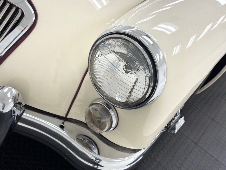 Mg-Other-1961-Old-English-White-Oxblood-21