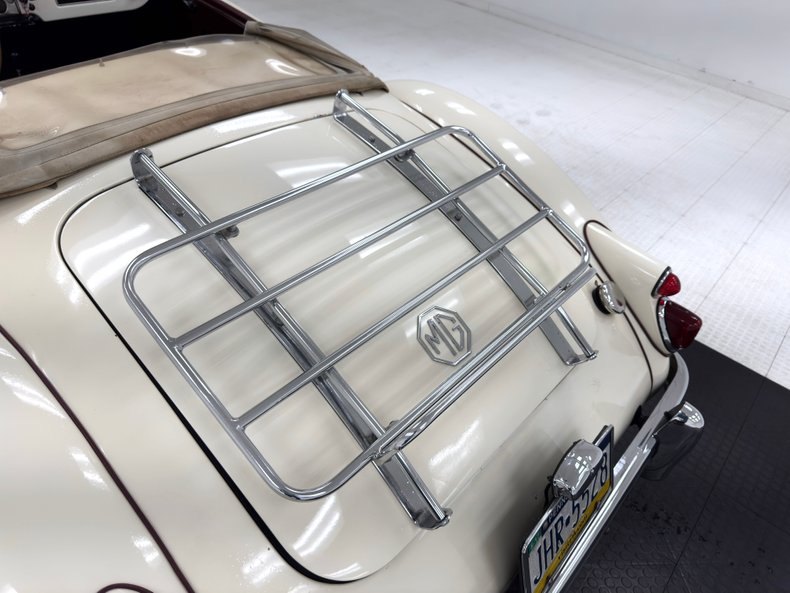 Mg-Other-1961-Old-English-White-Oxblood-28