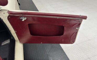 Mg-Other-1961-Old-English-White-Oxblood-43