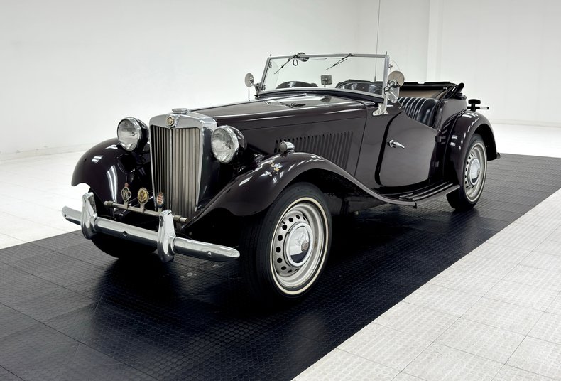 Mg-Td-1952-Black-Cherry-Black