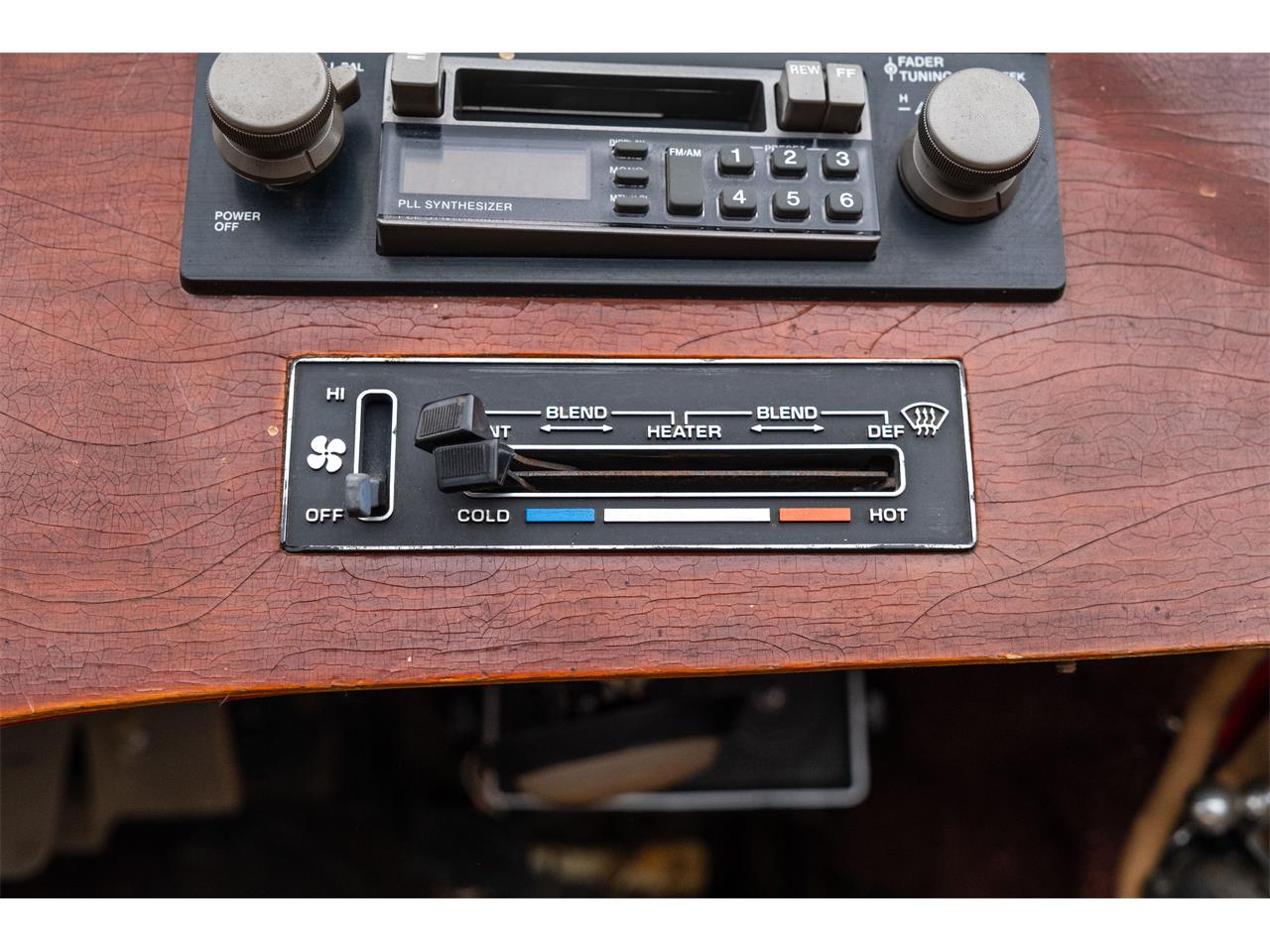 Mg-Td-1986-Red-Tan-72