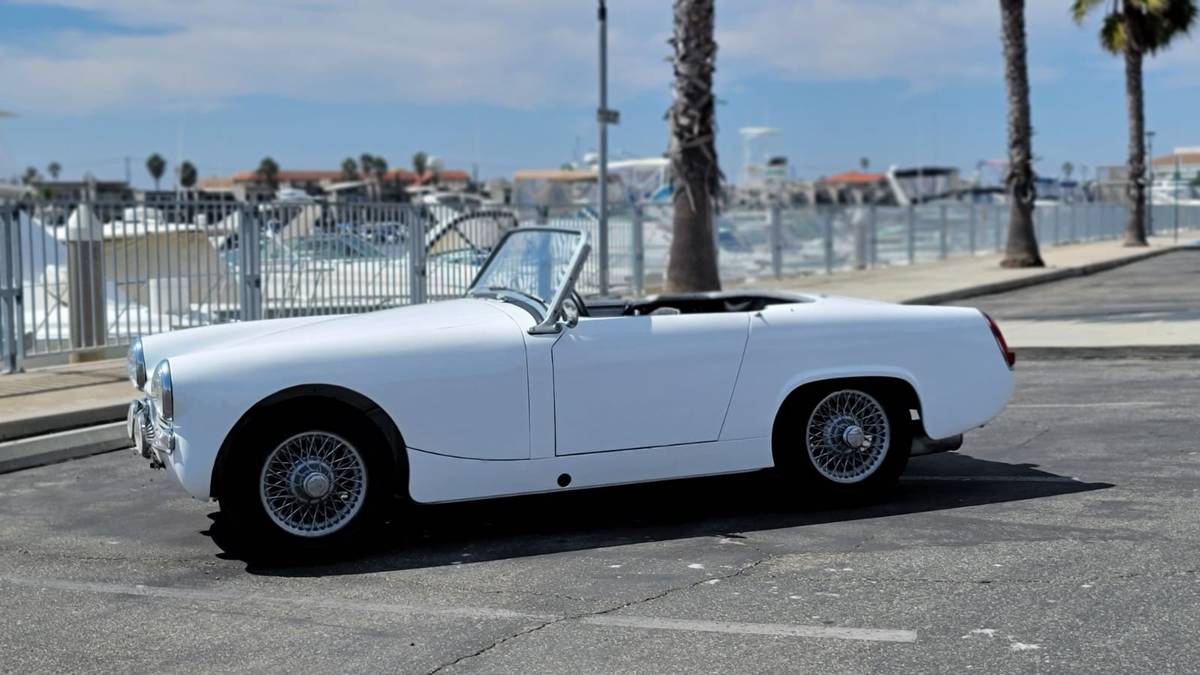 Mg-austin-healey-sprite-1962-white-2