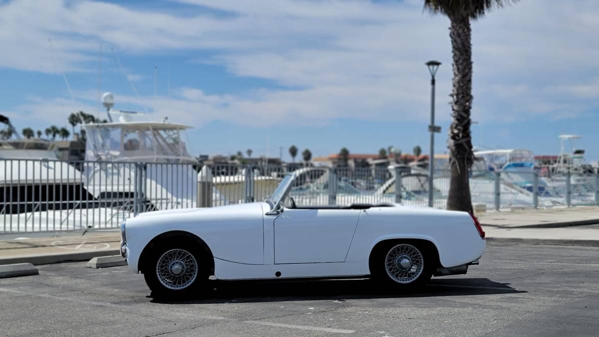 Mg-austin-healey-sprite-1962-white-4