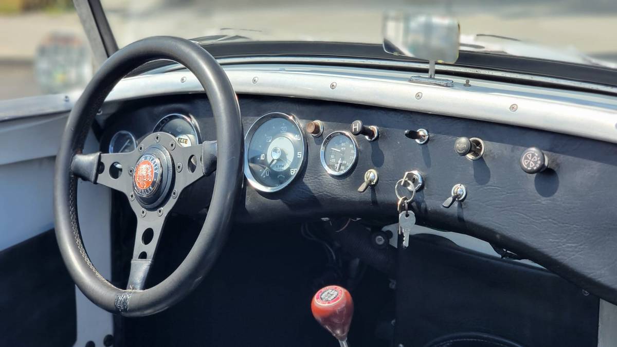 Mg-austin-healey-sprite-1962-white-7