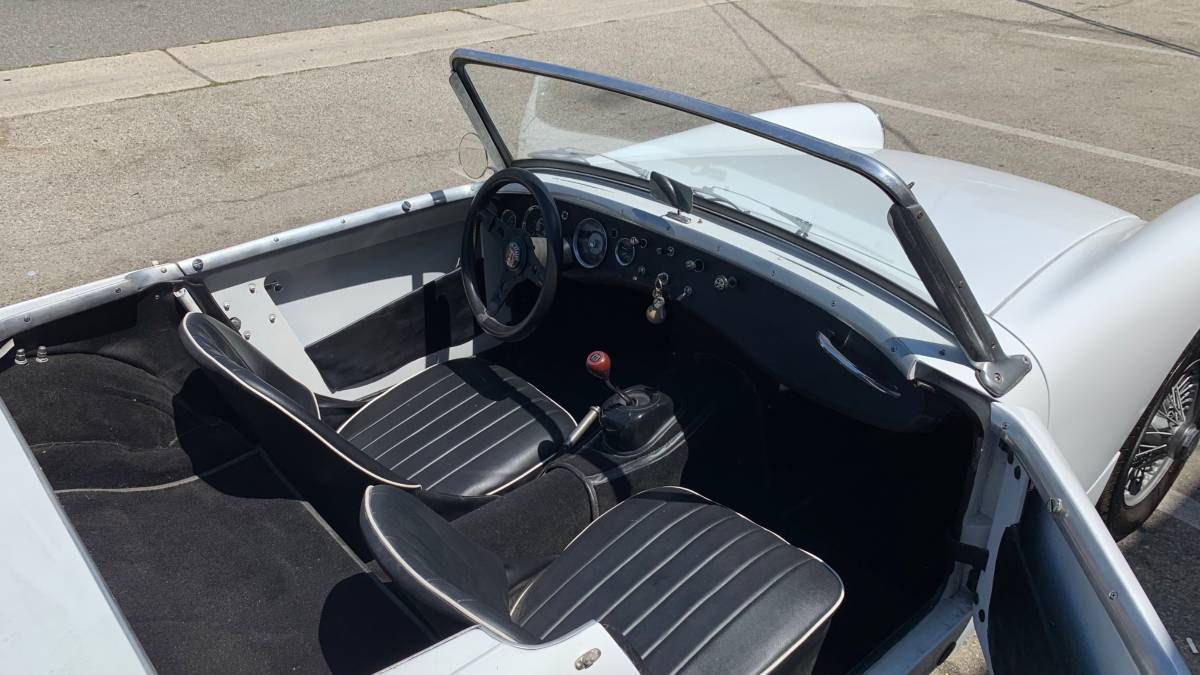 Mg-austin-healey-sprite-1962-white-8