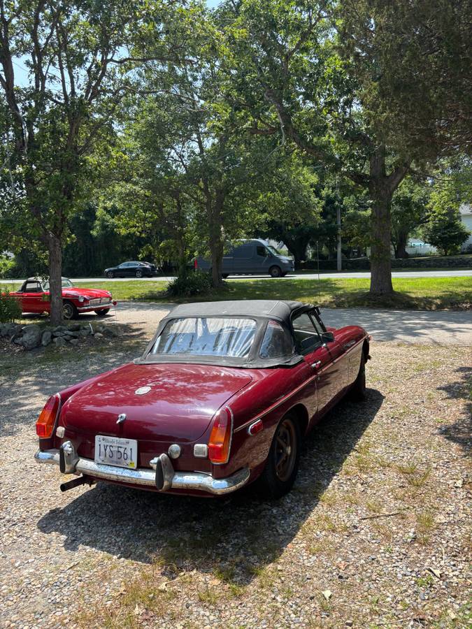 Mg-b-model-1974-red